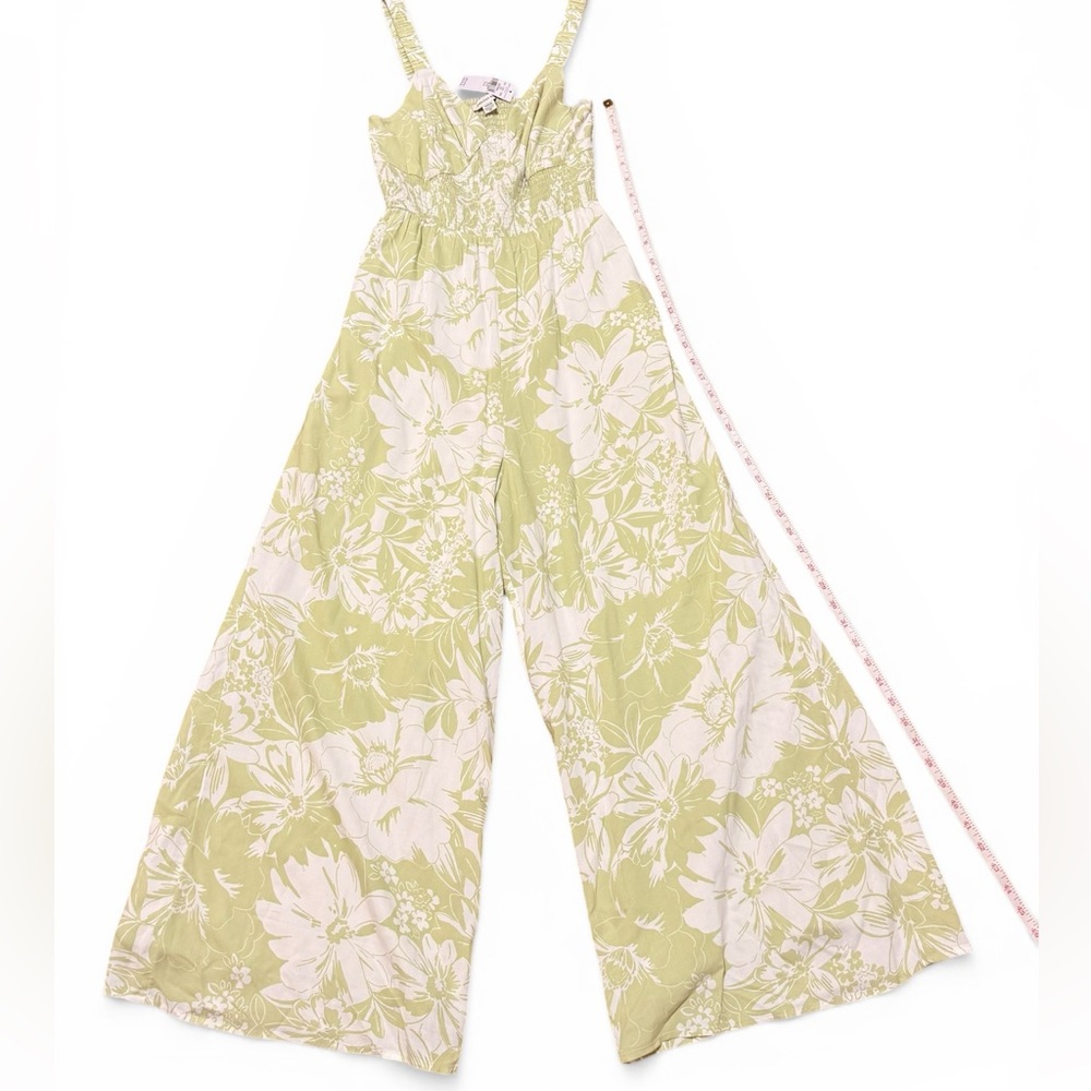 American Eagle Floral Wide Leg Jumpsuit NWT 🌼